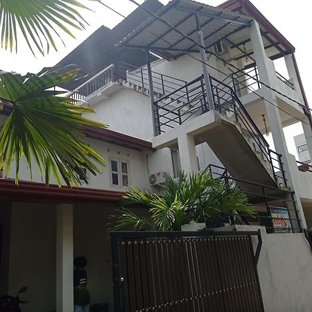 Surf & Salt Apartment Weligama Exterior foto