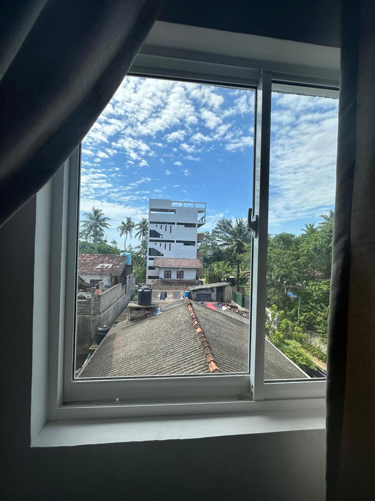 Surf & Salt Apartment Weligama Exterior foto