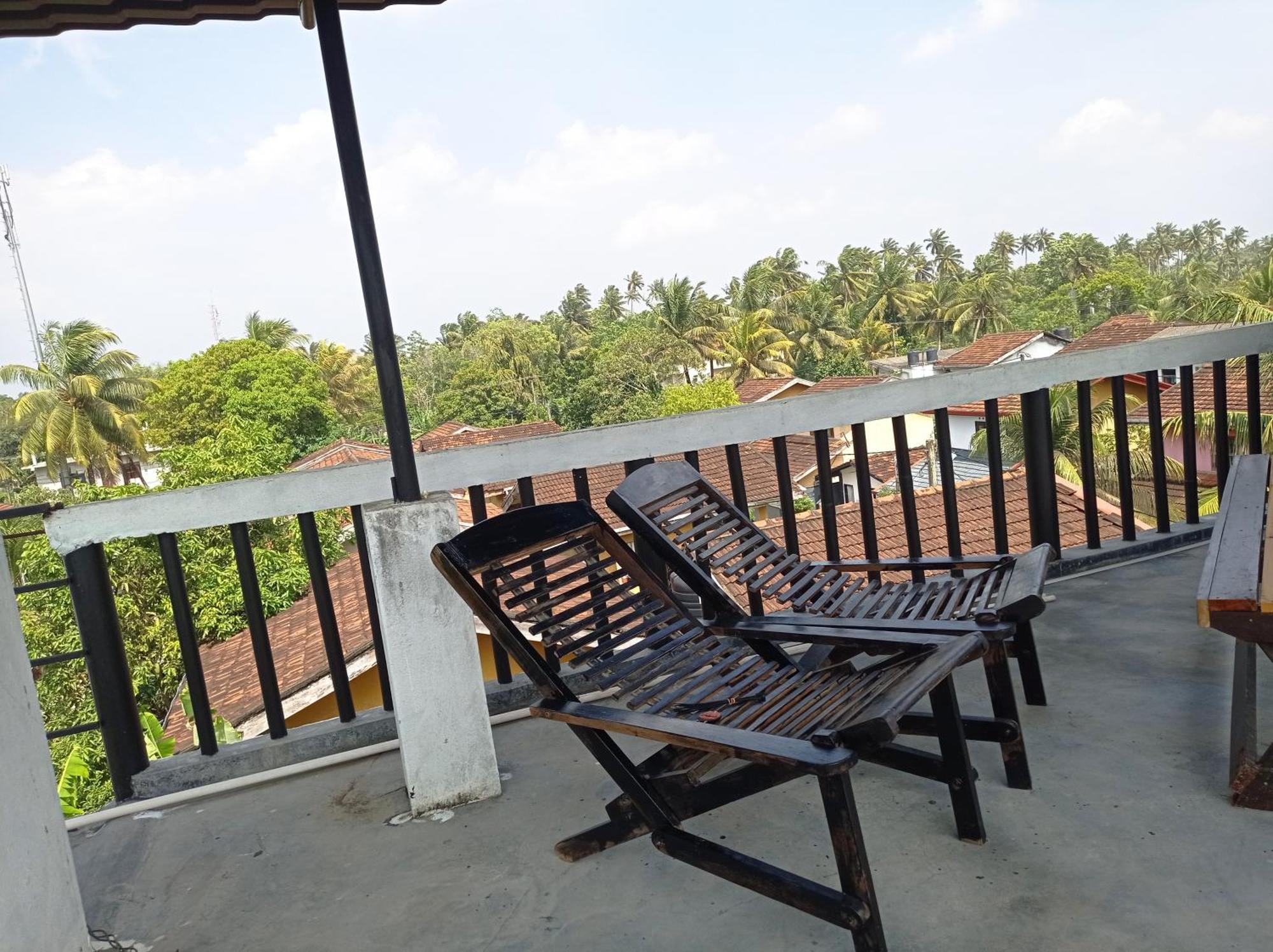 Surf & Salt Apartment Weligama Exterior foto